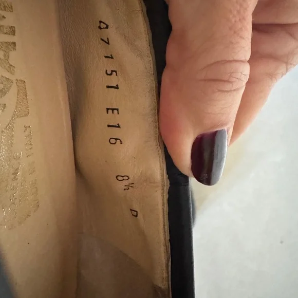 Black Ferragamo Flats - Picture 3 of 5